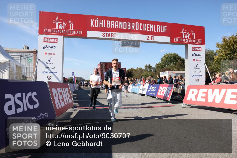 03.10.2025 - Köhlbrandbrückenlauf Lena Gebhardt http://msf.ph/oto/9036707 03.10.2025 13:13:41 Ziel 4065, 4461, 4580, 4595, 5147, 5802, 5884, 5886, 5908, 6116, 6363, 6366 meine-sportfotos.de