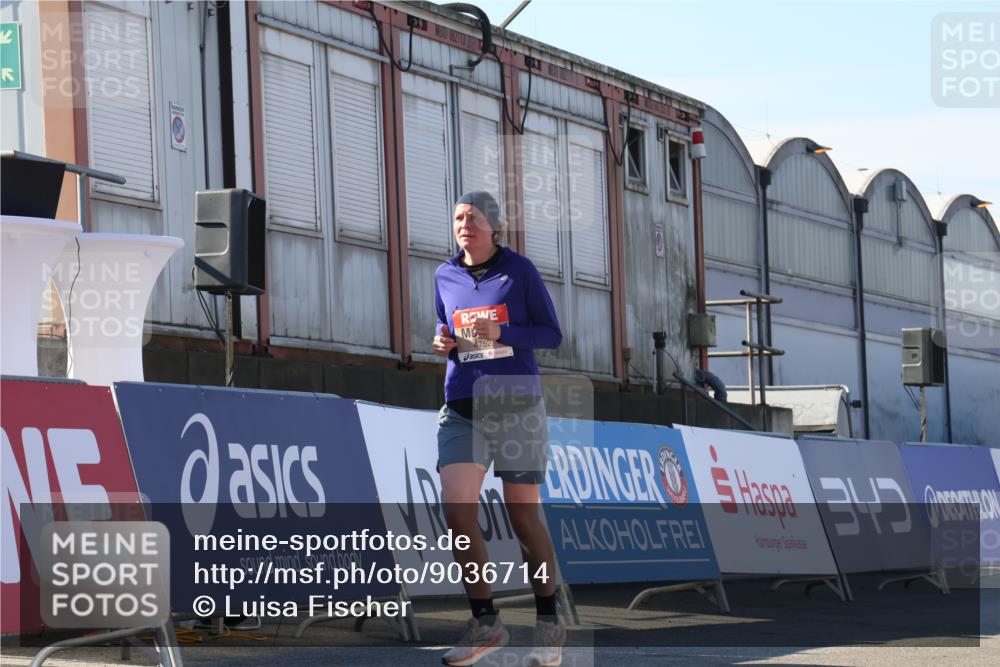 03.10.2025 - Köhlbrandbrückenlauf Luisa Fischer http://msf.ph/oto/9036714 03.10.2025 13:23:34 Ziel 4450, 4477, 4719, 4752, 4887, 4892, 5003, 5114, 5653, 6291, 6337, 6338, 6378 meine-sportfotos.de