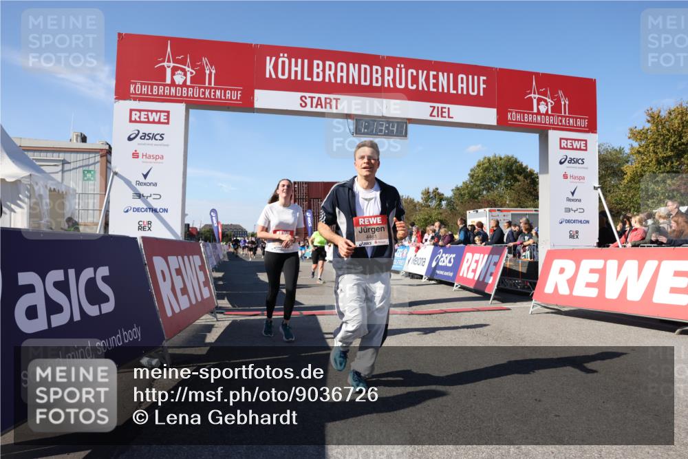03.10.2025 - Köhlbrandbrückenlauf Lena Gebhardt http://msf.ph/oto/9036726 03.10.2025 13:13:42 Ziel 4348, 4461, 4580, 4595, 5147, 5802, 5884, 5886, 5908, 6116, 6363, 6366 meine-sportfotos.de