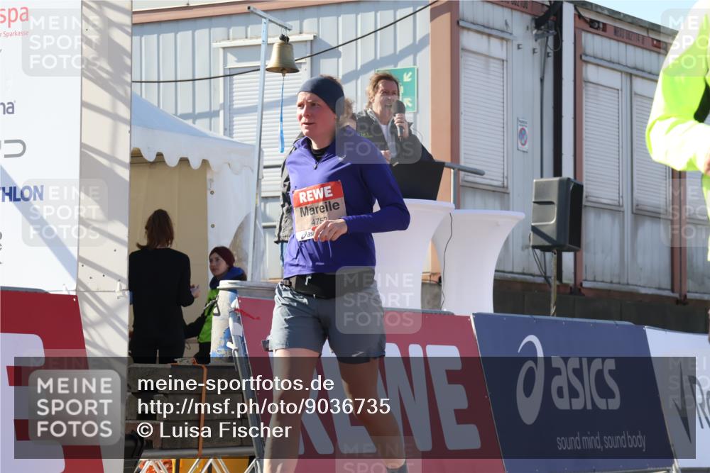 03.10.2025 - Köhlbrandbrückenlauf Luisa Fischer http://msf.ph/oto/9036735 03.10.2025 13:23:36 Ziel 4450, 4477, 4719, 4743, 4752, 4887, 4892, 5003, 5114, 5397, 5653, 5855, 6291, 6337, 6338, 6378 meine-sportfotos.de