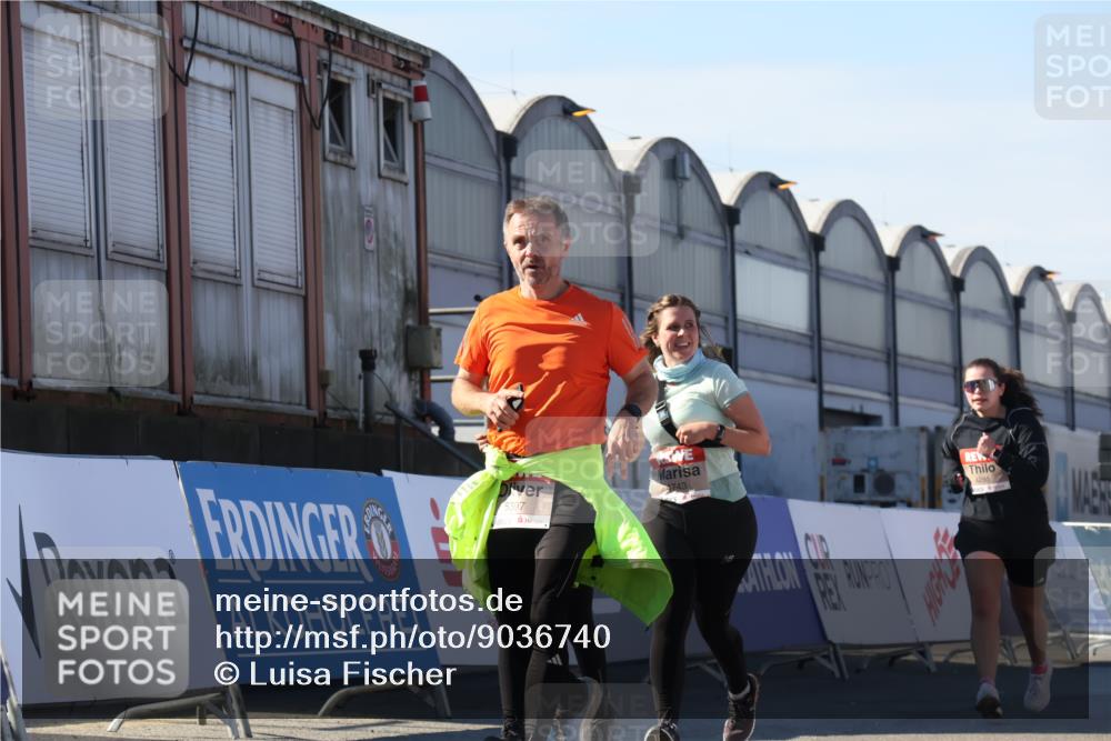 03.10.2025 - Köhlbrandbrückenlauf Luisa Fischer http://msf.ph/oto/9036740 03.10.2025 13:23:38 Ziel 4285, 4450, 4477, 4719, 4743, 4752, 4892, 5003, 5093, 5397, 5653, 5855, 6337, 6338, 6378 meine-sportfotos.de