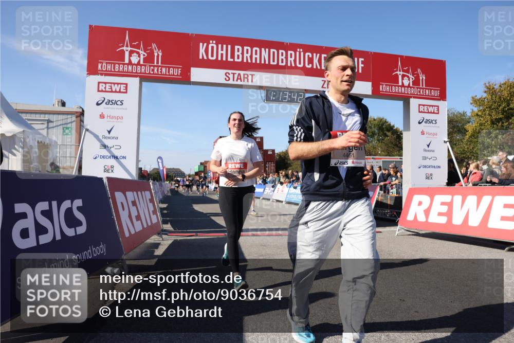 03.10.2025 - Köhlbrandbrückenlauf Lena Gebhardt http://msf.ph/oto/9036754 03.10.2025 13:13:42 Ziel 4348, 4461, 4580, 4595, 5147, 5802, 5884, 5886, 5908, 6116, 6363, 6366 meine-sportfotos.de