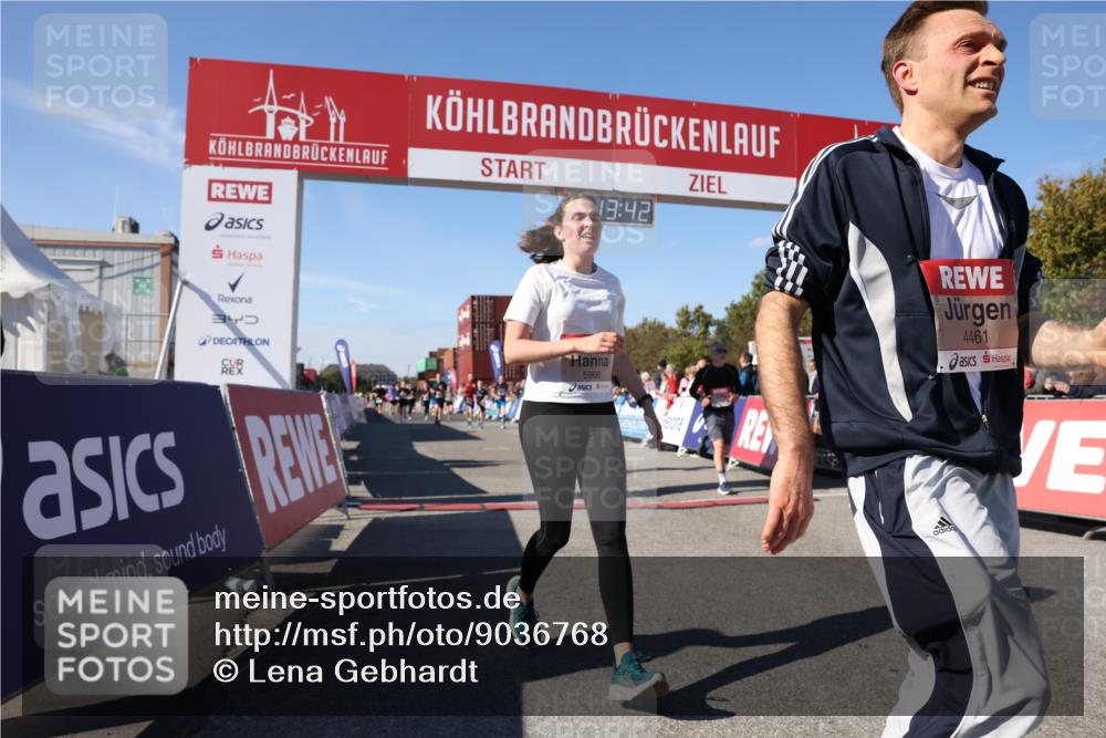 03.10.2025 - Köhlbrandbrückenlauf Lena Gebhardt http://msf.ph/oto/9036768 03.10.2025 13:13:42 Ziel 4348, 4461, 4580, 4595, 5147, 5802, 5884, 5886, 5908, 6116, 6363, 6366 meine-sportfotos.de