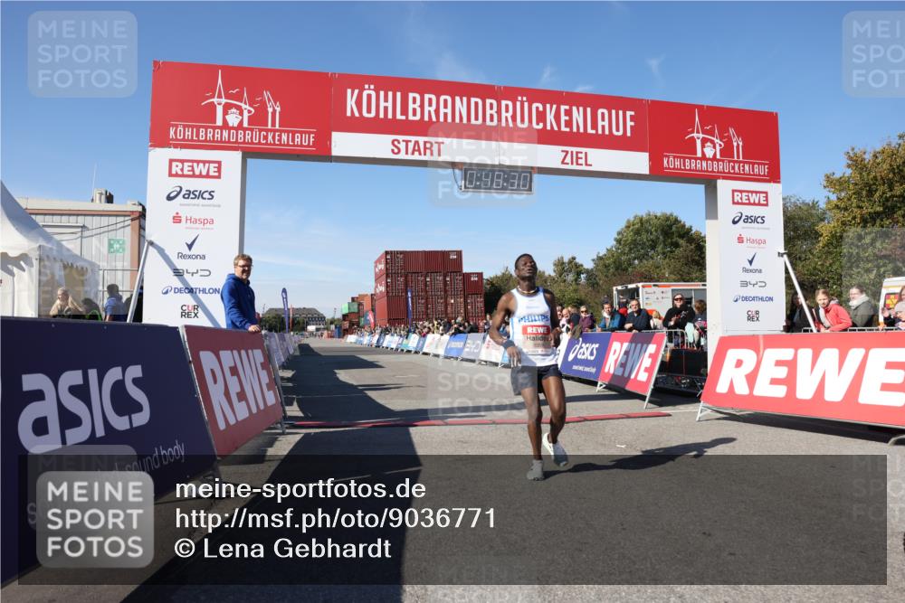03.10.2025 - Köhlbrandbrückenlauf Lena Gebhardt http://msf.ph/oto/9036771 03.10.2025 12:48:30 Ziel 6359 meine-sportfotos.de
