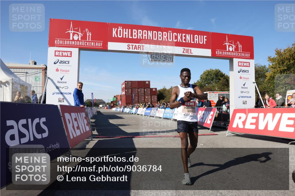03.10.2025 - Köhlbrandbrückenlauf Lena Gebhardt http://msf.ph/oto/9036784 03.10.2025 12:48:31 Ziel 6359 meine-sportfotos.de