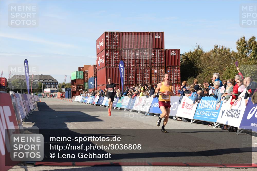 03.10.2025 - Köhlbrandbrückenlauf Lena Gebhardt http://msf.ph/oto/9036808 03.10.2025 12:48:57 Ziel 5797, 6240 meine-sportfotos.de
