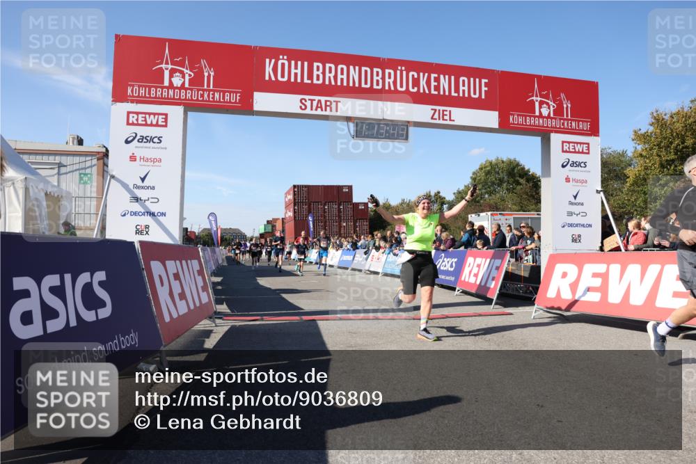 03.10.2025 - Köhlbrandbrückenlauf Lena Gebhardt http://msf.ph/oto/9036809 03.10.2025 13:13:44 Ziel 4348, 4461, 4595, 4642, 5802, 5884, 5886, 5908, 6116, 6363, 6366, 6488 meine-sportfotos.de