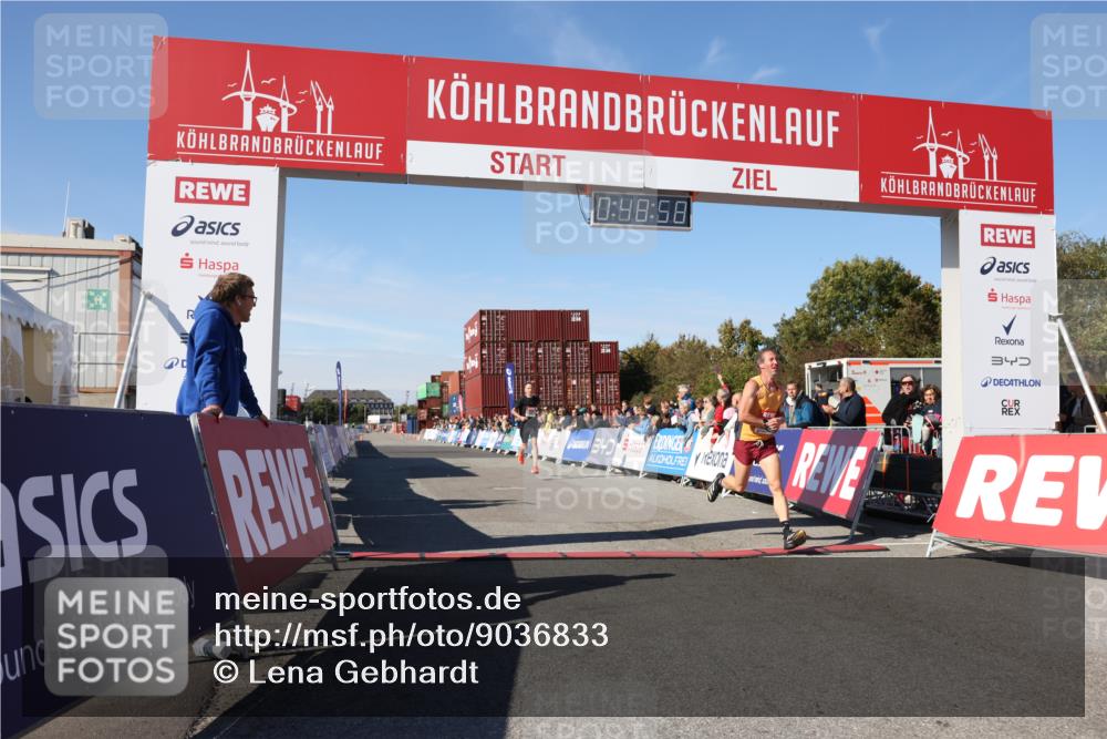 03.10.2025 - Köhlbrandbrückenlauf Lena Gebhardt http://msf.ph/oto/9036833 03.10.2025 12:48:58 Ziel 5797, 6240 meine-sportfotos.de