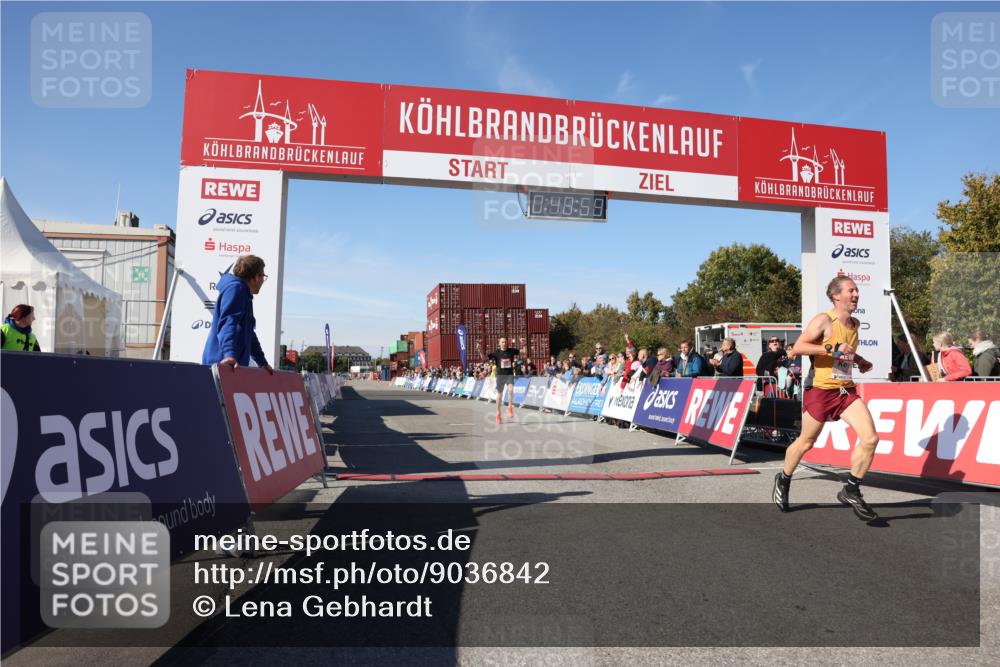 03.10.2025 - Köhlbrandbrückenlauf Lena Gebhardt http://msf.ph/oto/9036842 03.10.2025 12:48:59 Ziel 5797, 6240 meine-sportfotos.de