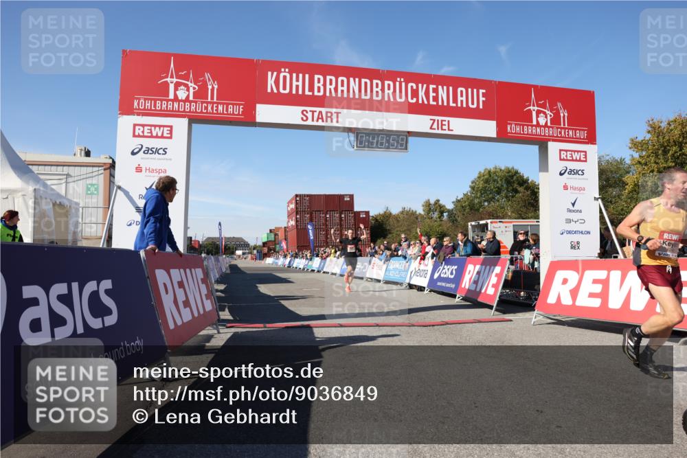 03.10.2025 - Köhlbrandbrückenlauf Lena Gebhardt http://msf.ph/oto/9036849 03.10.2025 12:48:59 Ziel 5797, 6240 meine-sportfotos.de