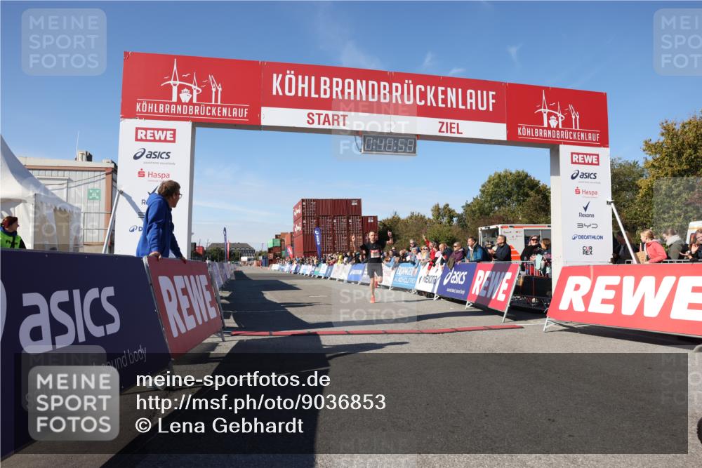 03.10.2025 - Köhlbrandbrückenlauf Lena Gebhardt http://msf.ph/oto/9036853 03.10.2025 12:49:00 Ziel 5797, 6240 meine-sportfotos.de