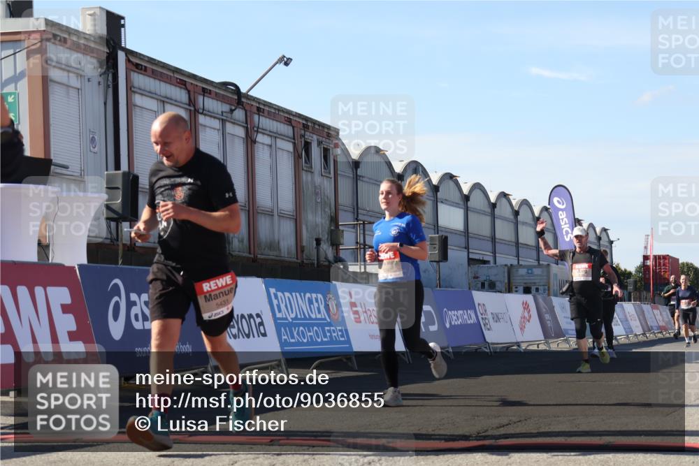 03.10.2025 - Köhlbrandbrückenlauf Luisa Fischer http://msf.ph/oto/9036855 03.10.2025 13:23:52 Ziel 4285, 4465, 4918, 5081, 5093, 5431, 5709, 5742, 6728 meine-sportfotos.de