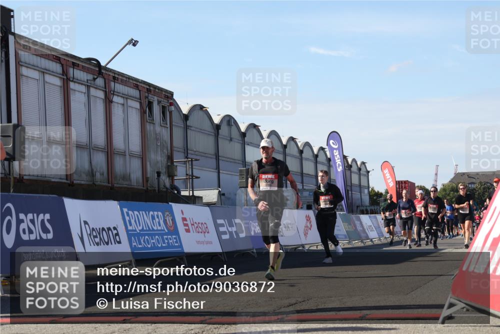03.10.2025 - Köhlbrandbrückenlauf Luisa Fischer http://msf.ph/oto/9036872 03.10.2025 13:23:54 Ziel 4465, 4647, 4918, 5081, 5093, 5361, 5431, 5709, 5742, 6728 meine-sportfotos.de