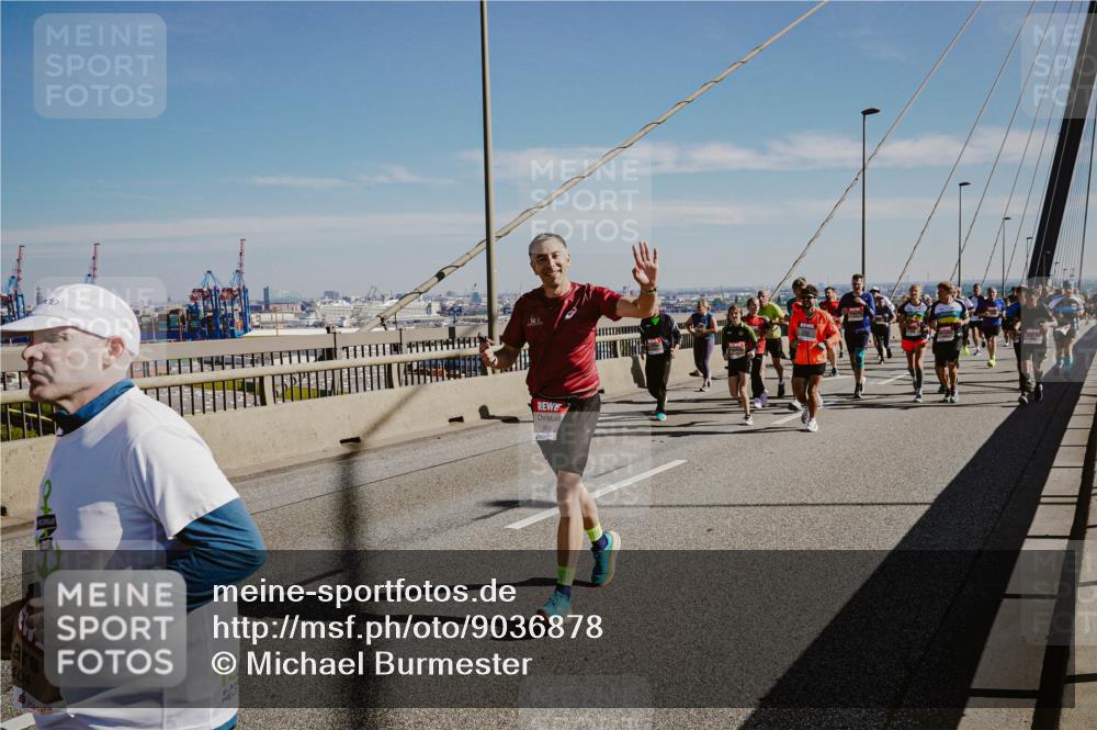 03.10.2025 - Köhlbrandbrückenlauf Michael Burmester http://msf.ph/oto/9036878 03.10.2025 12:29:36 Position 1 04, 15 meine-sportfotos.de