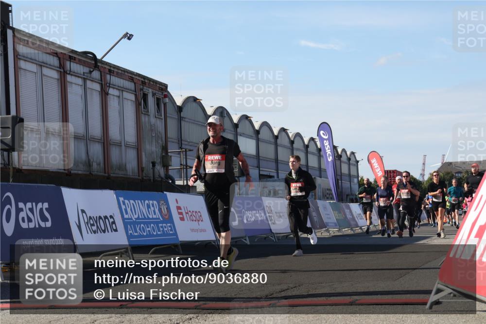 03.10.2025 - Köhlbrandbrückenlauf Luisa Fischer http://msf.ph/oto/9036880 03.10.2025 13:23:55 Ziel 4465, 4647, 4918, 5081, 5106, 5361, 5431, 5709, 5742, 6728 meine-sportfotos.de