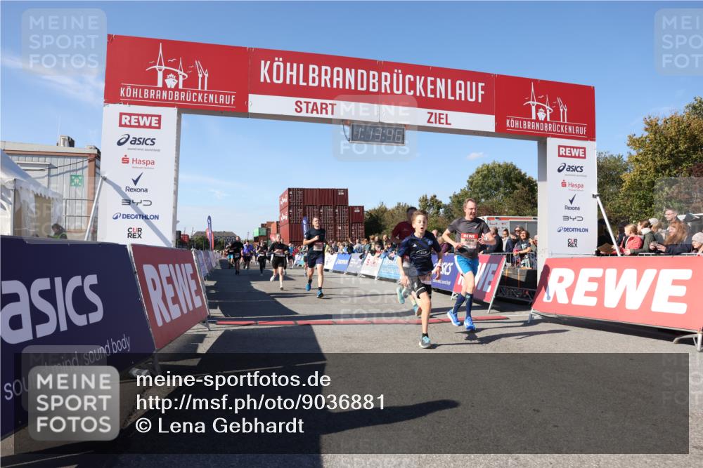 03.10.2025 - Köhlbrandbrückenlauf Lena Gebhardt http://msf.ph/oto/9036881 03.10.2025 13:13:47 Ziel 4348, 4461, 4522, 4642, 5078, 5640, 5802, 5884, 5886, 5908, 6116, 6125, 6227, 6228, 6363, 6366, 6487, 6488, 6604 meine-sportfotos.de