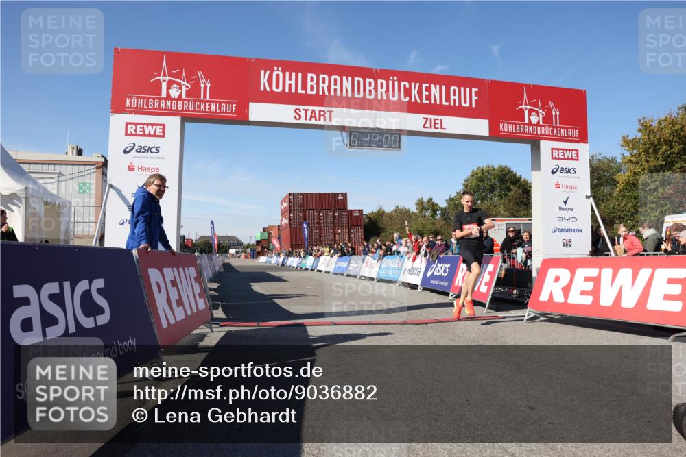 03.10.2025 - Köhlbrandbrückenlauf Lena Gebhardt http://msf.ph/oto/9036882 03.10.2025 12:49:01 Ziel 5797, 6240 meine-sportfotos.de