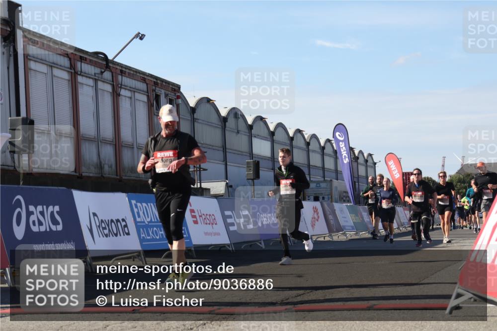 03.10.2025 - Köhlbrandbrückenlauf Luisa Fischer http://msf.ph/oto/9036886 03.10.2025 13:23:55 Ziel 4465, 4647, 4918, 5081, 5106, 5361, 5431, 5709, 5742, 6728 meine-sportfotos.de