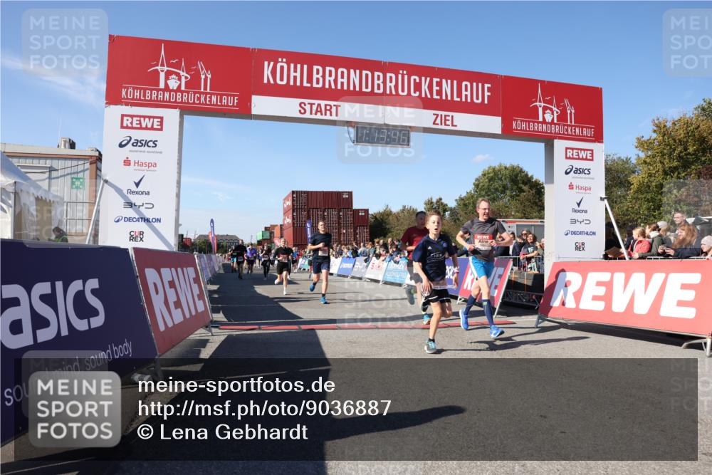 03.10.2025 - Köhlbrandbrückenlauf Lena Gebhardt http://msf.ph/oto/9036887 03.10.2025 13:13:47 Ziel 4348, 4461, 4522, 4642, 5078, 5640, 5802, 5884, 5886, 5908, 6116, 6125, 6227, 6228, 6363, 6366, 6487, 6488, 6604 meine-sportfotos.de