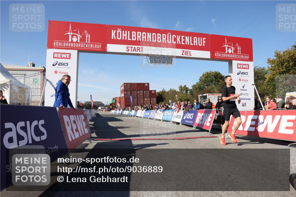 03.10.2025 - Köhlbrandbrückenlauf Lena Gebhardt http://msf.ph/oto/9036889 03.10.2025 12:49:01 Ziel 5797, 6240 meine-sportfotos.de