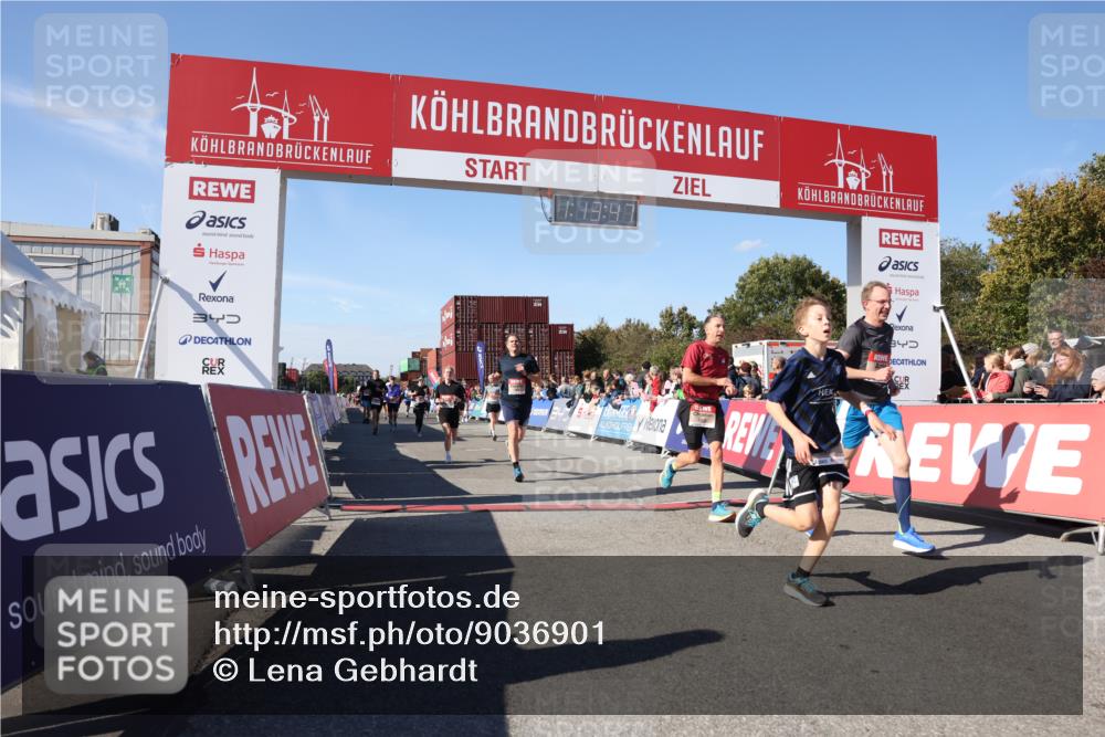 03.10.2025 - Köhlbrandbrückenlauf Lena Gebhardt http://msf.ph/oto/9036901 03.10.2025 13:13:47 Ziel 4348, 4461, 4522, 4642, 5078, 5640, 5802, 5884, 5886, 5908, 6116, 6125, 6227, 6228, 6363, 6366, 6487, 6488, 6604 meine-sportfotos.de