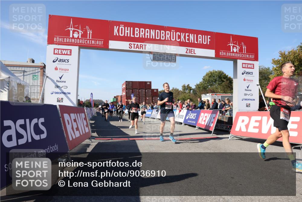 03.10.2025 - Köhlbrandbrückenlauf Lena Gebhardt http://msf.ph/oto/9036910 03.10.2025 13:13:48 Ziel 4348, 4461, 4522, 4642, 5078, 5640, 5802, 5884, 5886, 5908, 6116, 6125, 6227, 6228, 6363, 6366, 6487, 6488, 6604 meine-sportfotos.de