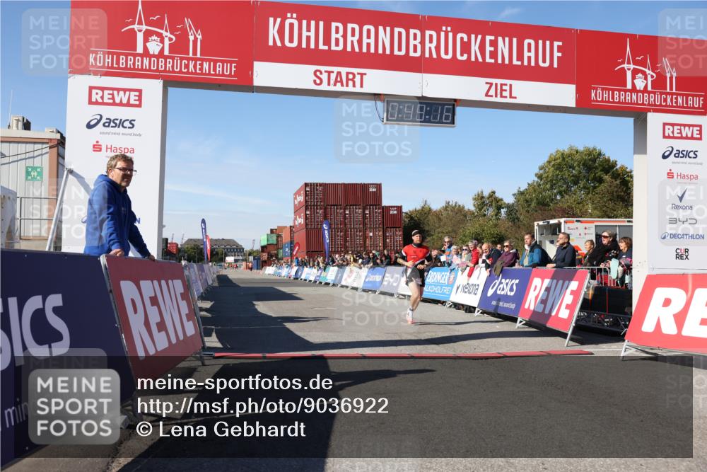 03.10.2025 - Köhlbrandbrückenlauf Lena Gebhardt http://msf.ph/oto/9036922 03.10.2025 12:49:17 Ziel 6514 meine-sportfotos.de