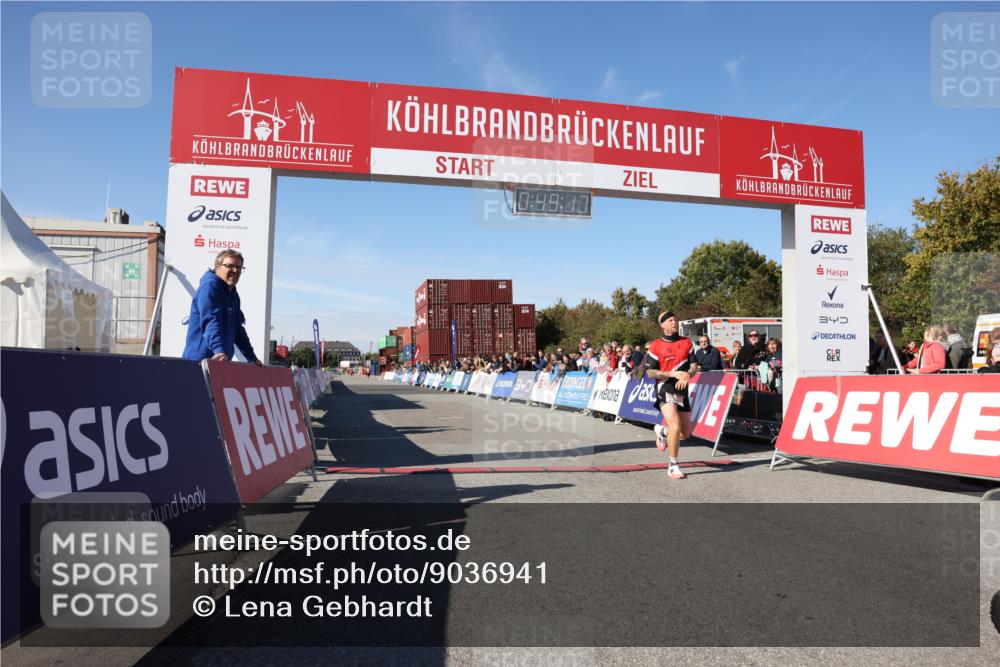03.10.2025 - Köhlbrandbrückenlauf Lena Gebhardt http://msf.ph/oto/9036941 03.10.2025 12:49:18 Ziel 6514 meine-sportfotos.de