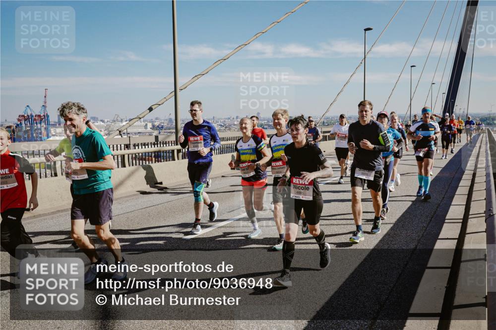 03.10.2025 - Köhlbrandbrückenlauf Michael Burmester http://msf.ph/oto/9036948 03.10.2025 12:29:39 Position 1 5022, 488, 5073 meine-sportfotos.de