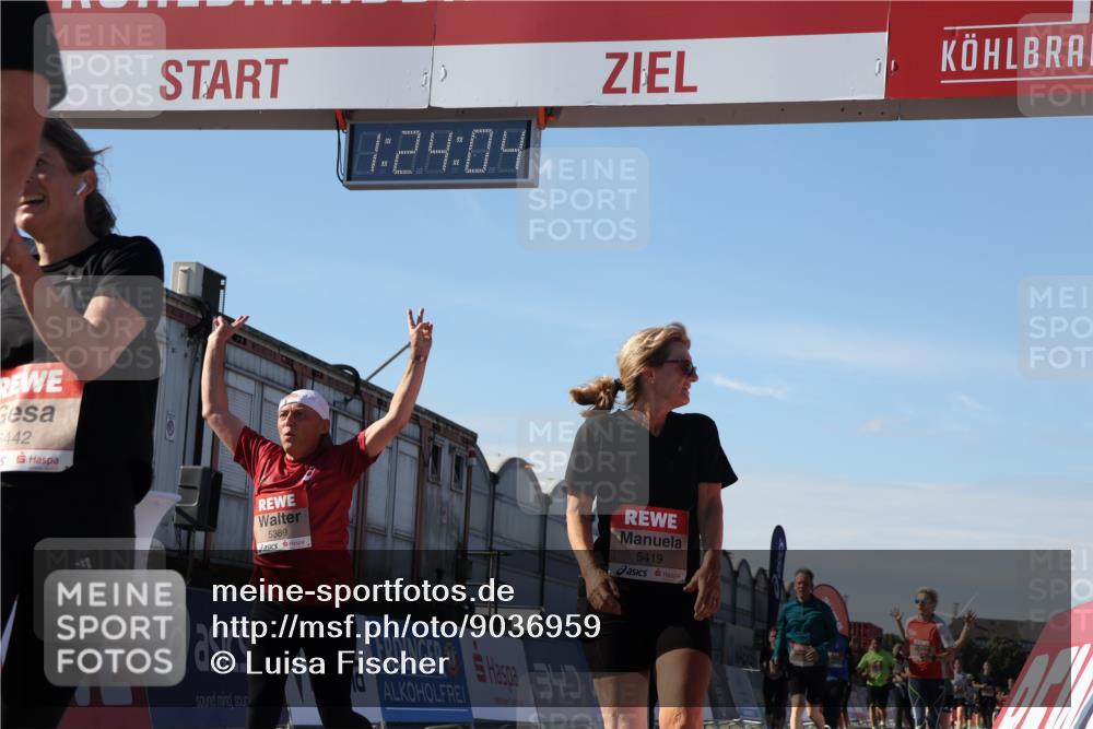 03.10.2025 - Köhlbrandbrückenlauf Luisa Fischer http://msf.ph/oto/9036959 03.10.2025 13:24:03 Ziel 4647, 4657, 5106, 5361, 5387, 5389, 5419, 5431, 5709, 5742, 6119, 6442, 6443, 6557, 6643 meine-sportfotos.de