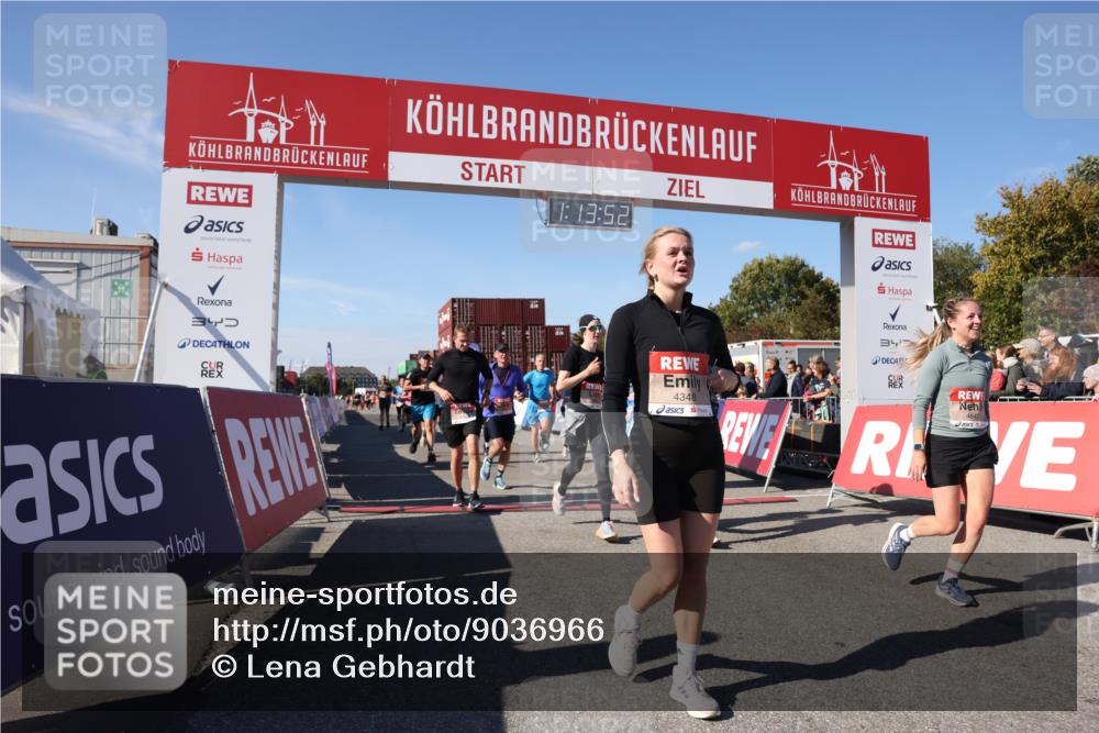 03.10.2025 - Köhlbrandbrückenlauf Lena Gebhardt http://msf.ph/oto/9036966 03.10.2025 13:13:52 Ziel 4188, 4306, 4348, 4522, 4612, 4642, 4868, 5078, 5640, 5700, 5802, 5884, 5886, 6116, 6125, 6227, 6228, 6363, 6366, 6487, 6488, 6604, 6766 meine-sportfotos.de