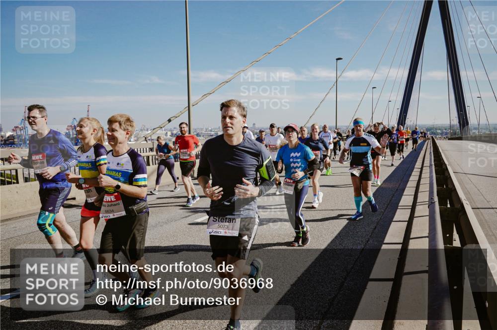 03.10.2025 - Köhlbrandbrückenlauf Michael Burmester http://msf.ph/oto/9036968 03.10.2025 12:29:40 Position 1 6634, 5073 meine-sportfotos.de