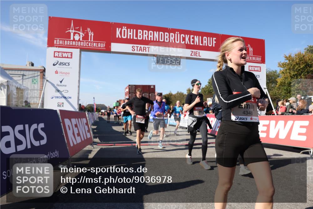 03.10.2025 - Köhlbrandbrückenlauf Lena Gebhardt http://msf.ph/oto/9036978 03.10.2025 13:13:53 Ziel 4188, 4306, 4348, 4522, 4612, 4642, 4868, 5078, 5640, 5700, 5802, 5884, 5886, 6125, 6227, 6228, 6366, 6487, 6488, 6604, 6766 meine-sportfotos.de
