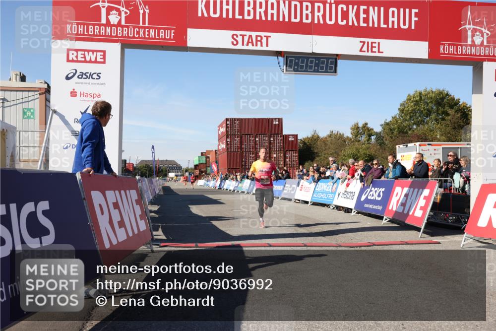 03.10.2025 - Köhlbrandbrückenlauf Lena Gebhardt http://msf.ph/oto/9036992 03.10.2025 12:49:35 Ziel 6482 meine-sportfotos.de