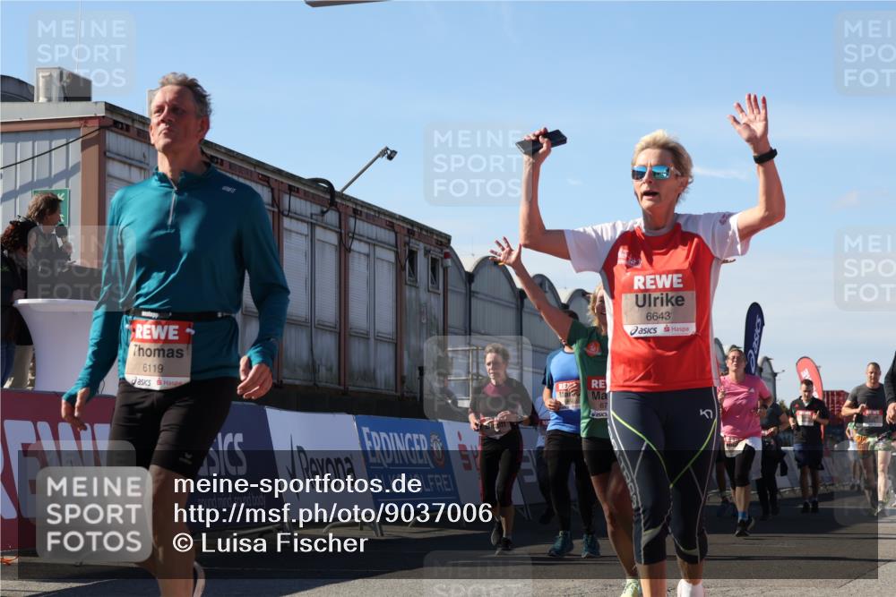 03.10.2025 - Köhlbrandbrückenlauf Luisa Fischer http://msf.ph/oto/9037006 03.10.2025 13:24:08 Ziel 4442, 4529, 4647, 4657, 4698, 4942, 5106, 5321, 5350, 5361, 5387, 5389, 5419, 5432, 5986, 6119, 6168, 6169, 6442, 6443, 6557, 6643, 6701 meine-sportfotos.de