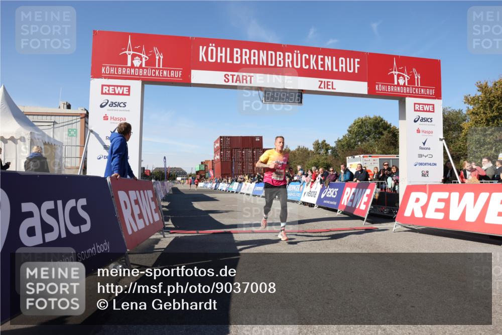 03.10.2025 - Köhlbrandbrückenlauf Lena Gebhardt http://msf.ph/oto/9037008 03.10.2025 12:49:36 Ziel 6482 meine-sportfotos.de