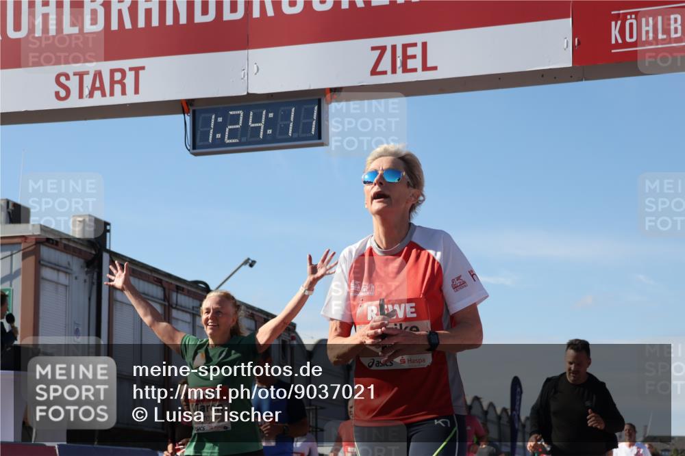 03.10.2025 - Köhlbrandbrückenlauf Luisa Fischer http://msf.ph/oto/9037021 03.10.2025 13:24:10 Ziel 4286, 4442, 4529, 4657, 4698, 4942, 4943, 5085, 5106, 5321, 5350, 5387, 5389, 5419, 5432, 5986, 6119, 6168, 6169, 6442, 6443, 6557, 6643, 6701 meine-sportfotos.de