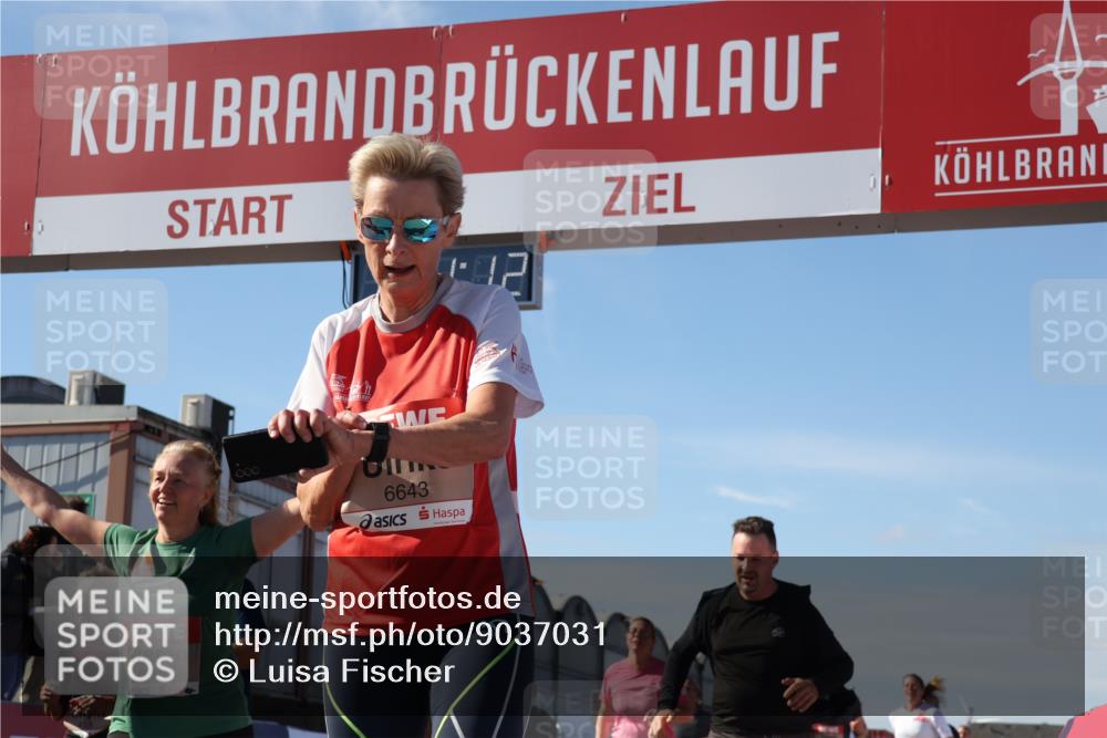 03.10.2025 - Köhlbrandbrückenlauf Luisa Fischer http://msf.ph/oto/9037031 03.10.2025 13:24:11 Ziel 4286, 4442, 4529, 4657, 4698, 4942, 4943, 5085, 5106, 5321, 5350, 5387, 5389, 5419, 5432, 5986, 6119, 6168, 6169, 6442, 6443, 6557, 6643, 6701 meine-sportfotos.de