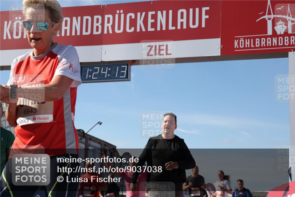 03.10.2025 - Köhlbrandbrückenlauf Luisa Fischer http://msf.ph/oto/9037038 03.10.2025 13:24:11 Ziel 4286, 4442, 4529, 4657, 4698, 4942, 4943, 5085, 5106, 5321, 5350, 5387, 5389, 5419, 5432, 5986, 6119, 6168, 6169, 6442, 6443, 6557, 6643, 6701 meine-sportfotos.de