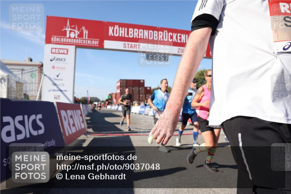 03.10.2025 - Köhlbrandbrückenlauf Lena Gebhardt http://msf.ph/oto/9037048 03.10.2025 13:13:57 Ziel 4188, 4306, 4348, 4522, 4612, 4642, 4868, 5078, 5640, 5700, 5727, 6125, 6227, 6228, 6366, 6487, 6488, 6604, 6766 meine-sportfotos.de