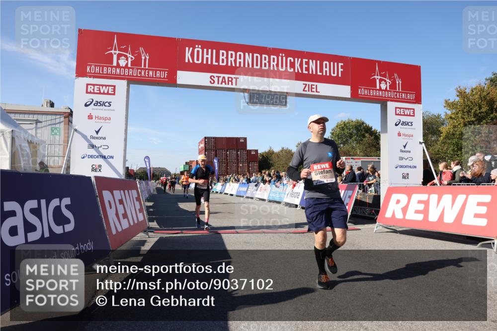 03.10.2025 - Köhlbrandbrückenlauf Lena Gebhardt http://msf.ph/oto/9037102 03.10.2025 13:14:05 Ziel 4188, 4306, 4313, 4612, 4785, 4868, 5700, 5727, 6318, 6766 meine-sportfotos.de