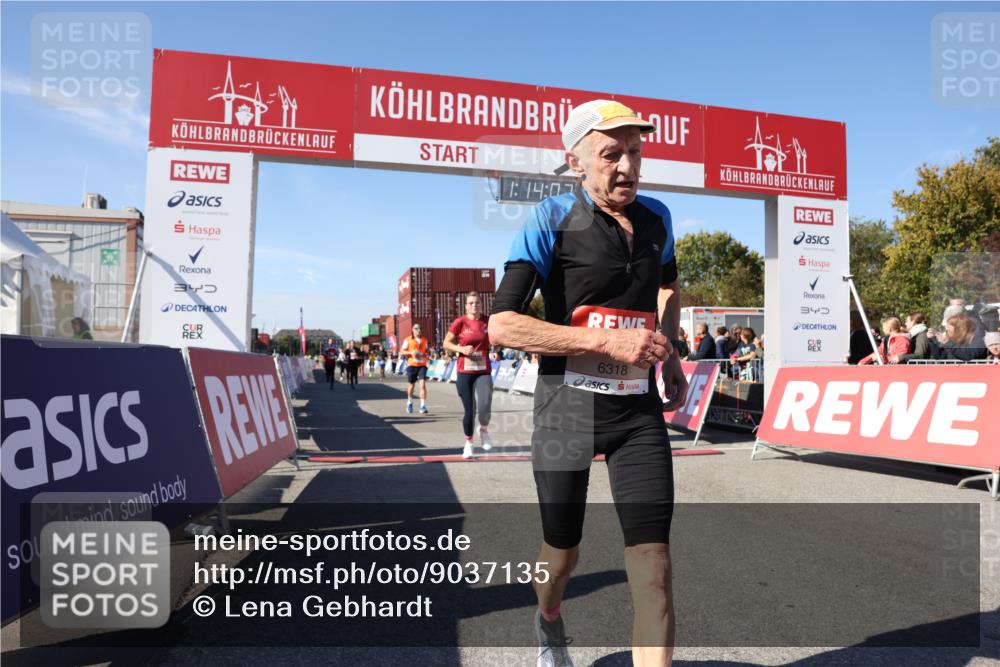 03.10.2025 - Köhlbrandbrückenlauf Lena Gebhardt http://msf.ph/oto/9037135 03.10.2025 13:14:08 Ziel 4313, 4641, 4728, 4785, 4809, 5727, 6318, 6766 meine-sportfotos.de