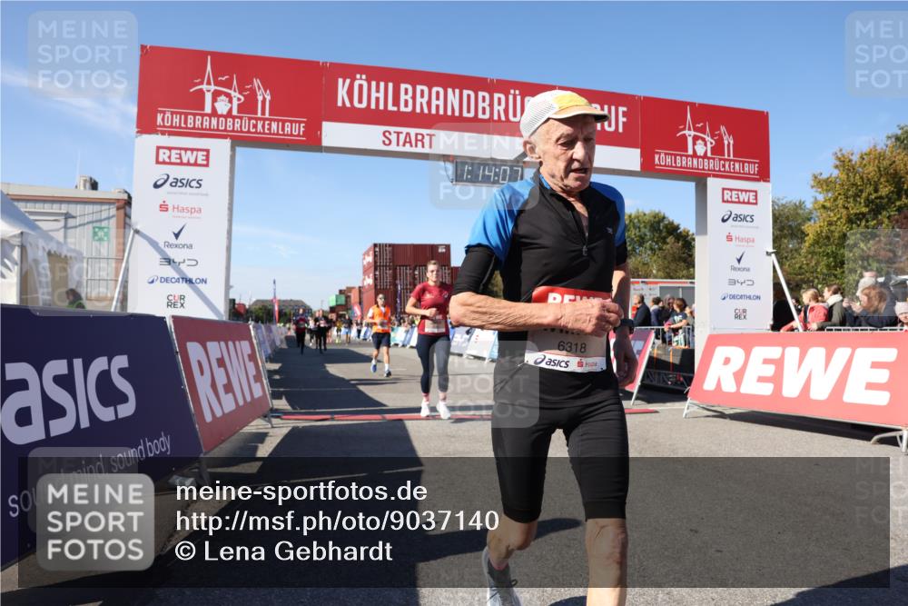 03.10.2025 - Köhlbrandbrückenlauf Lena Gebhardt http://msf.ph/oto/9037140 03.10.2025 13:14:08 Ziel 4313, 4641, 4728, 4785, 4809, 5727, 6318, 6766 meine-sportfotos.de