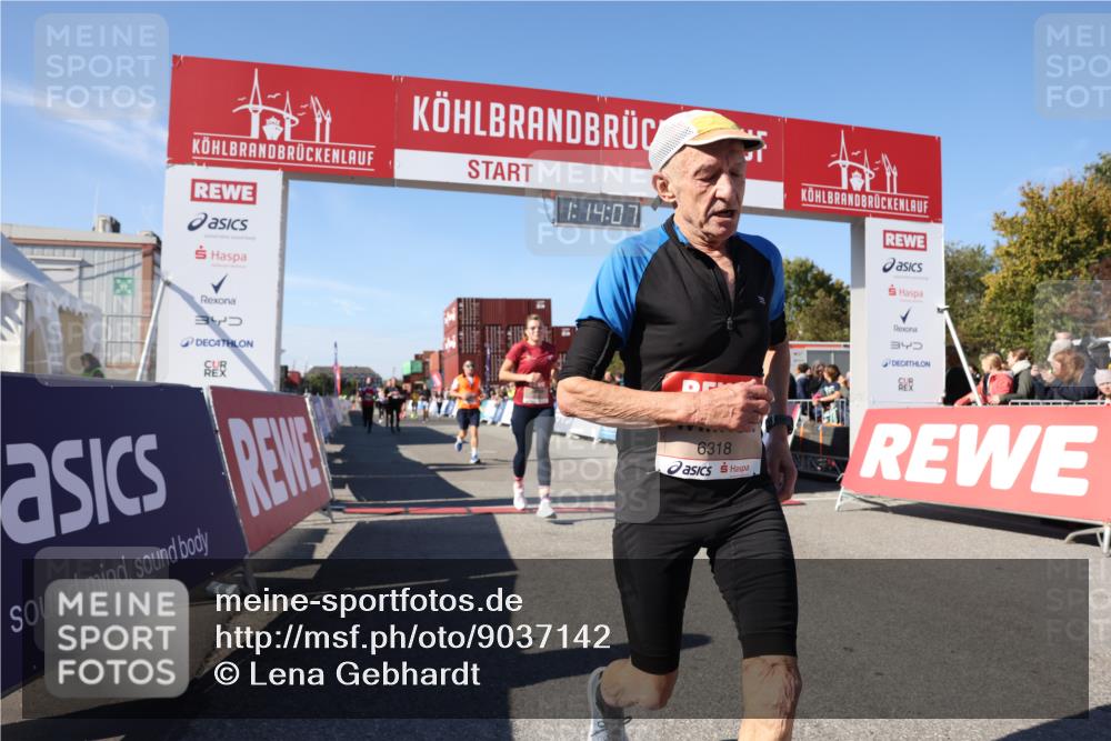 03.10.2025 - Köhlbrandbrückenlauf Lena Gebhardt http://msf.ph/oto/9037142 03.10.2025 13:14:08 Ziel 4313, 4641, 4728, 4785, 4809, 5727, 6318, 6766 meine-sportfotos.de