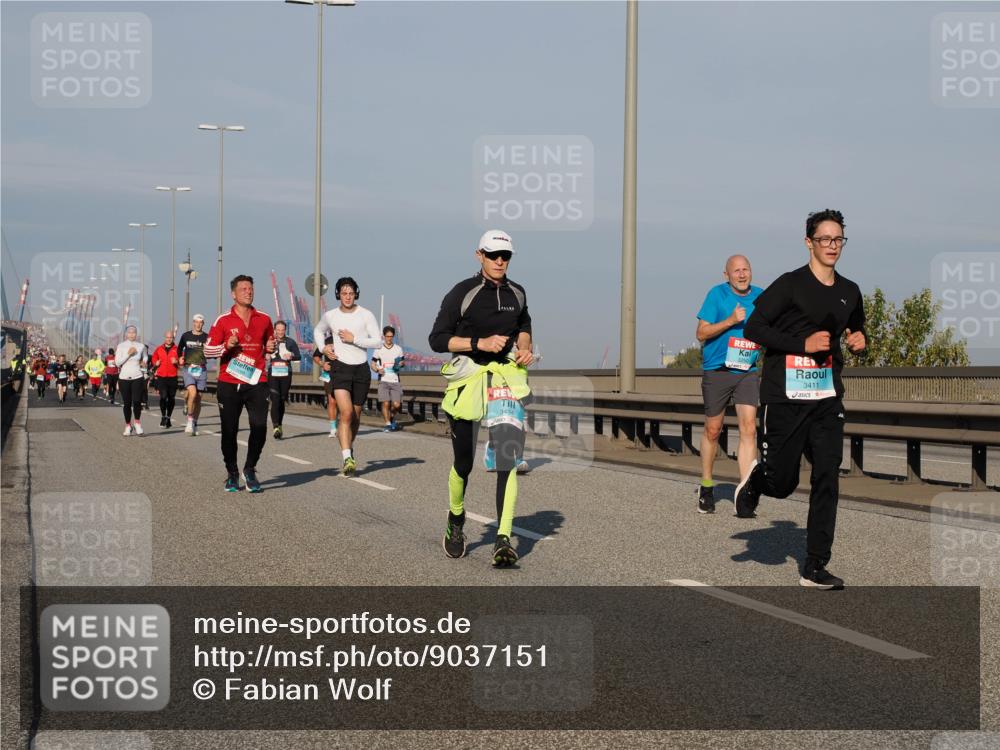 03.10.2025 - Köhlbrandbrückenlauf Fabian Wolf http://msf.ph/oto/9037151 03.10.2025 09:51:46 Position 3 3434, 3411 meine-sportfotos.de