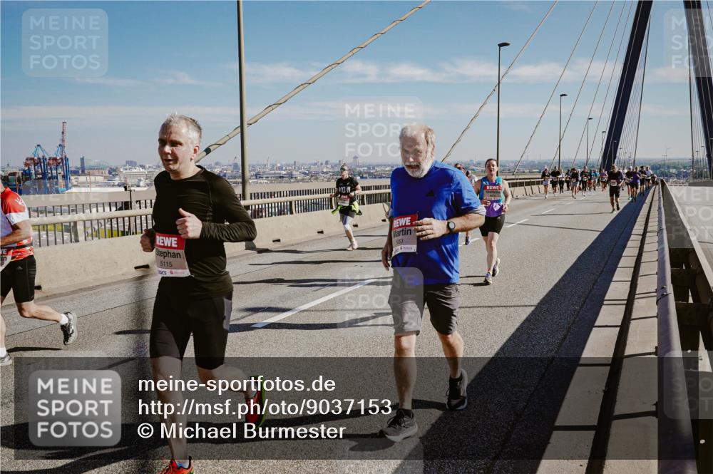 03.10.2025 - Köhlbrandbrückenlauf Michael Burmester http://msf.ph/oto/9037153 03.10.2025 12:29:50 Position 1 5115, 5063 meine-sportfotos.de