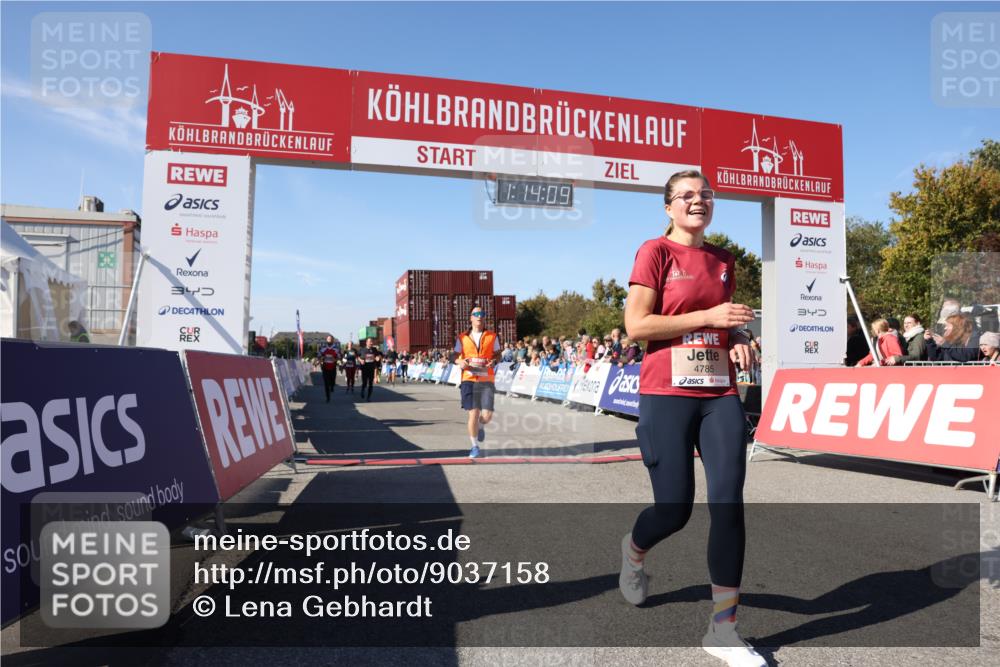 03.10.2025 - Köhlbrandbrückenlauf Lena Gebhardt http://msf.ph/oto/9037158 03.10.2025 13:14:10 Ziel 4313, 4437, 4641, 4728, 4785, 4809, 5727, 6318, 6418, 6735 meine-sportfotos.de