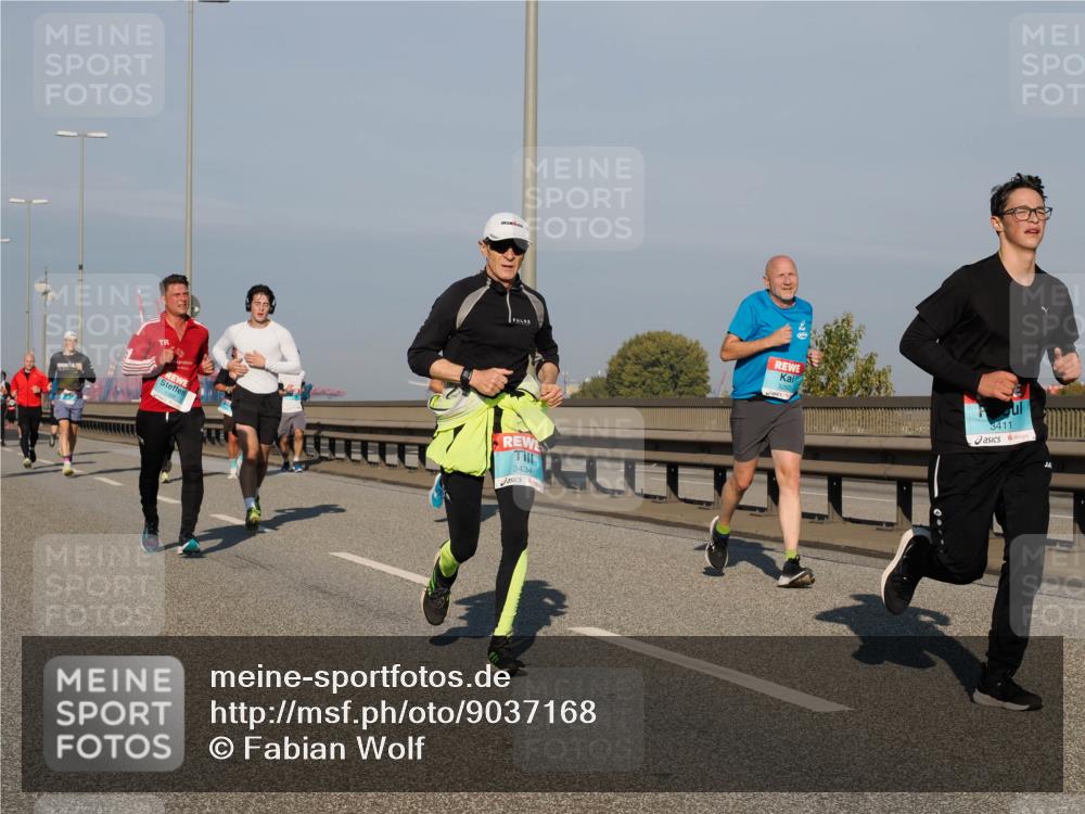 03.10.2025 - Köhlbrandbrückenlauf Fabian Wolf http://msf.ph/oto/9037168 03.10.2025 09:51:46 Position 3 3434, 3411 meine-sportfotos.de