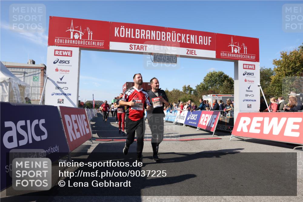 03.10.2025 - Köhlbrandbrückenlauf Lena Gebhardt http://msf.ph/oto/9037225 03.10.2025 13:14:14 Ziel 4313, 4437, 4569, 4641, 4728, 4776, 4785, 4809, 4888, 5282, 6318, 6327, 6418, 6735 meine-sportfotos.de