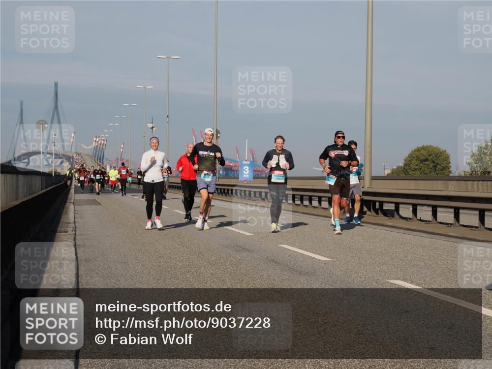 03.10.2025 - Köhlbrandbrückenlauf Fabian Wolf http://msf.ph/oto/9037228 03.10.2025 09:51:51 Position 3 70, 3 meine-sportfotos.de